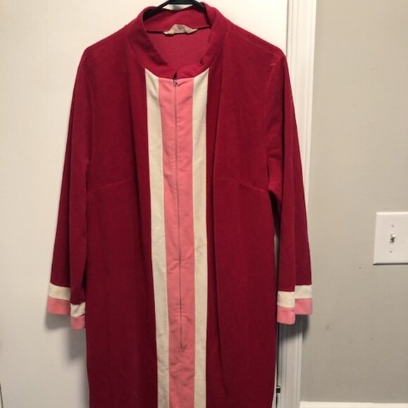 Vanity Fair Pink Robe - Picture 1 of 4